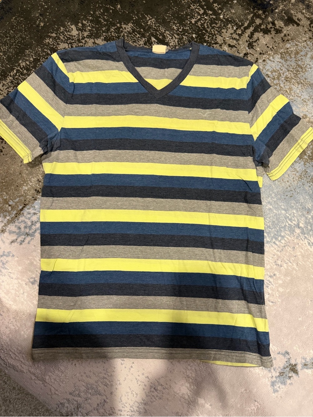 Hollister Men's V-Neck Stripe Tee in Navy, Yellow & Gray